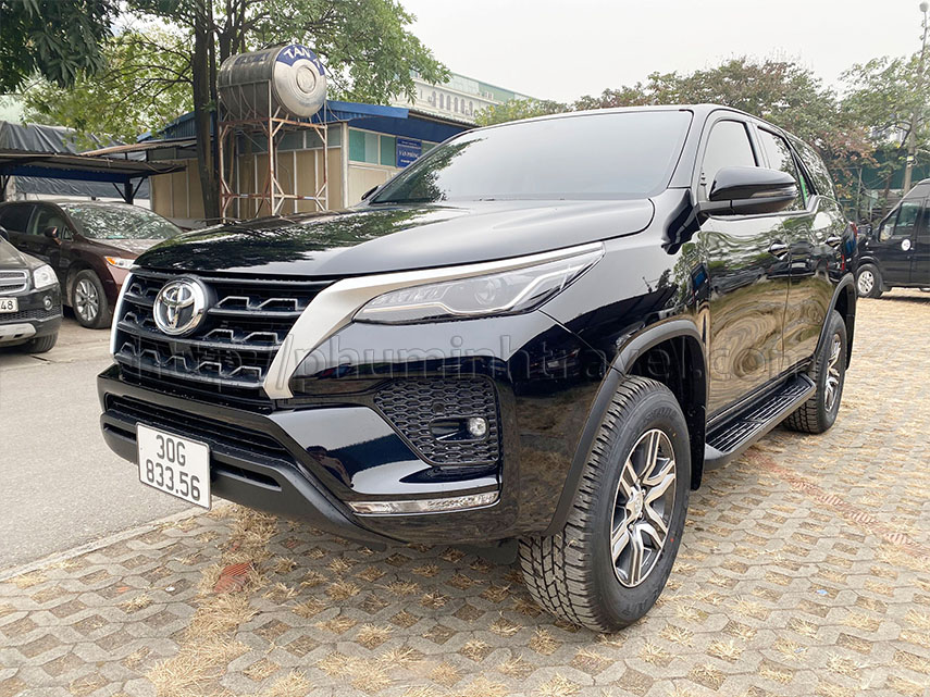 Cho thuê xe 7 chỗ Toyota Fortuner