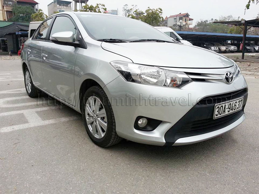 Cho thuê xe Toyota Camry 2.0/ 3.5Q giá rẻ